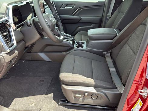 New 2025 GMC Canyon Elevation w/ Convenience Package image 22