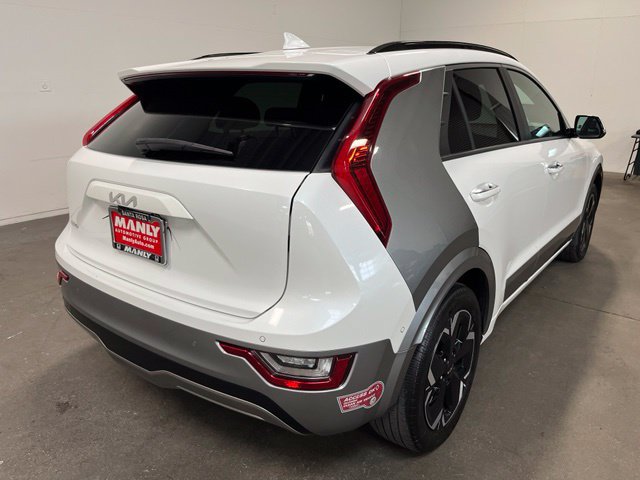 Used 2023 Kia Niro Wave FWD image 3