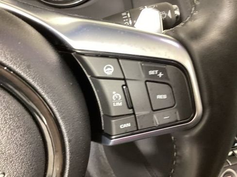 Used 2018 Jaguar F-TYPE Convertible RWD image 23