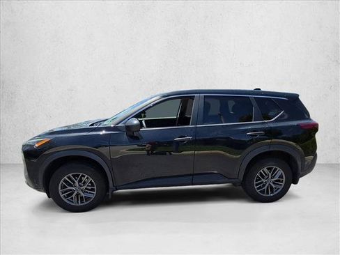 Used 2023 Nissan Rogue S AWD/4WD image 2