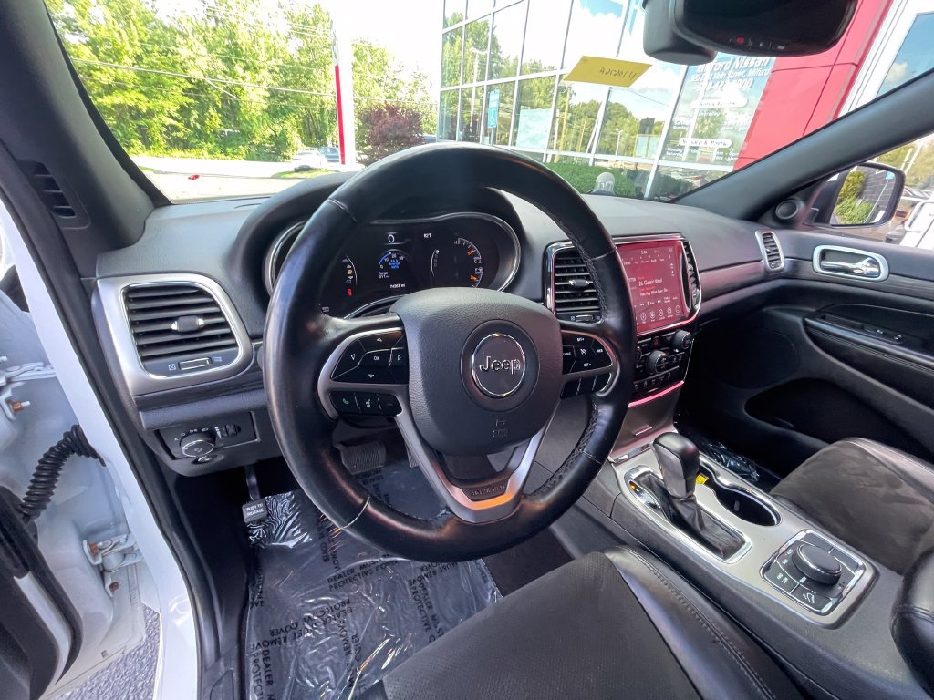 Used 2022 Jeep Grand Cherokee Laredo X AWD/4WD image 10
