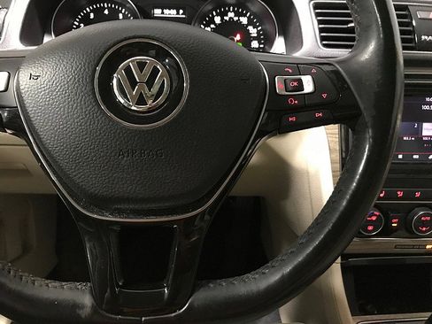 Used 2018 Volkswagen Passat 2.0T SE FWD image 24