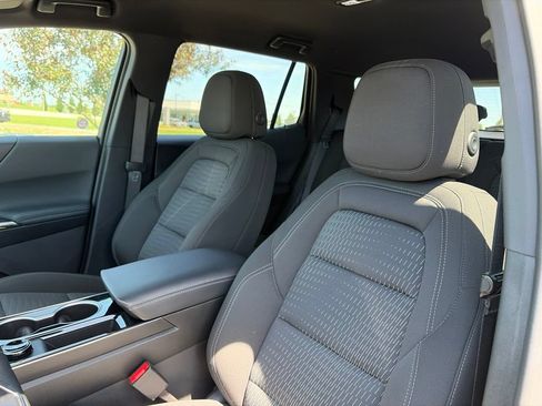 Used 2026 Chevrolet Equinox LT FWD image 48