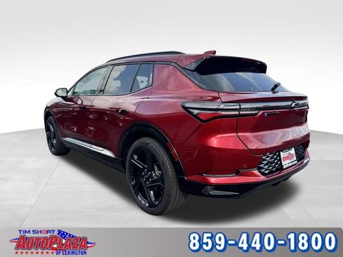 Used 2025 Chevrolet Equinox EV RS FWD image 2