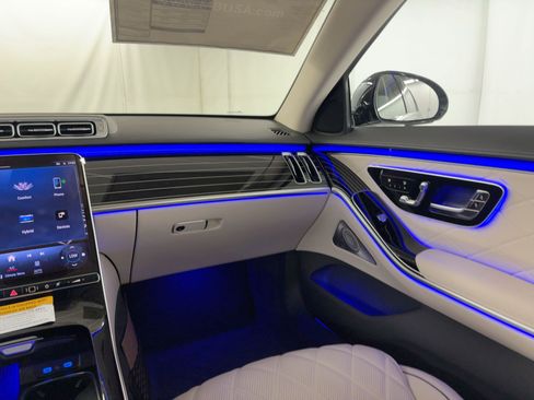 New 2026 Mercedes-Benz S 580e 4MATIC Sedan image 26