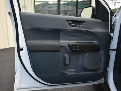 Used 2025 Ford Maverick XL w/ Equipment Group 102A AWD/4WD image 12