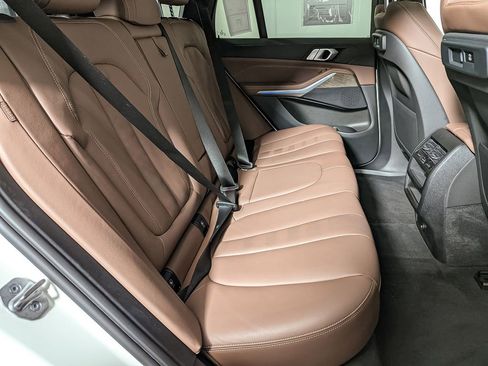 Certified 2022 BMW X5 xDrive45e w/ Parking Assistance Package image 40