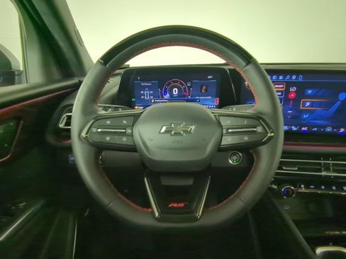 Used 2026 Chevrolet Traverse RS w/ LPO, Floor Liner Package FWD image 26