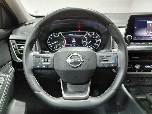Used 2025 Nissan Rogue SV image 20