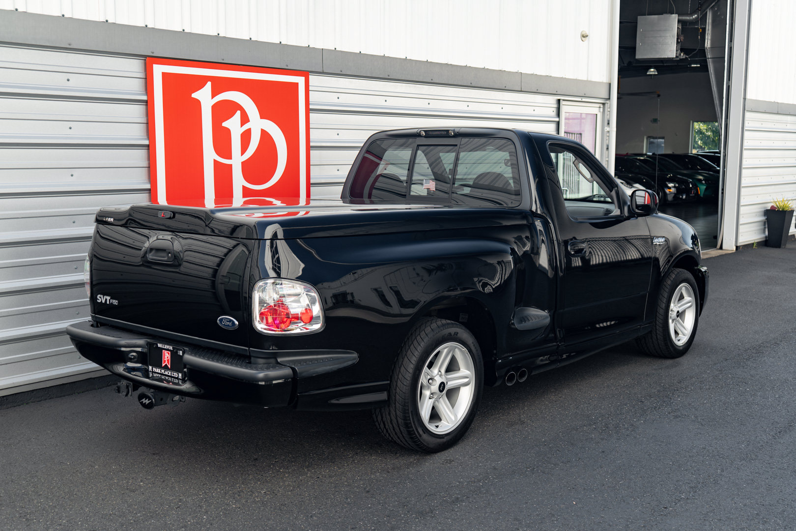 Used 2004 Ford F150 Lightning RWD image 33