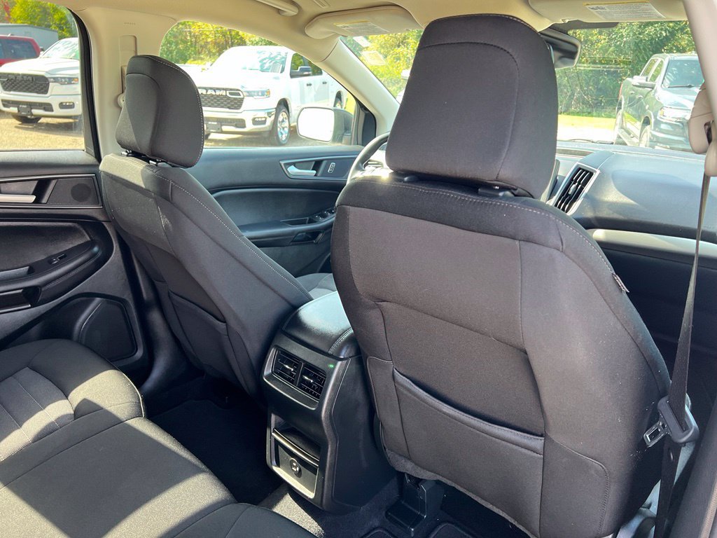 Used 2022 Ford Edge SE AWD/4WD image 12