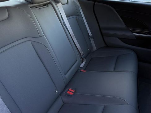 Used 2024 Lucid Air Touring image 37