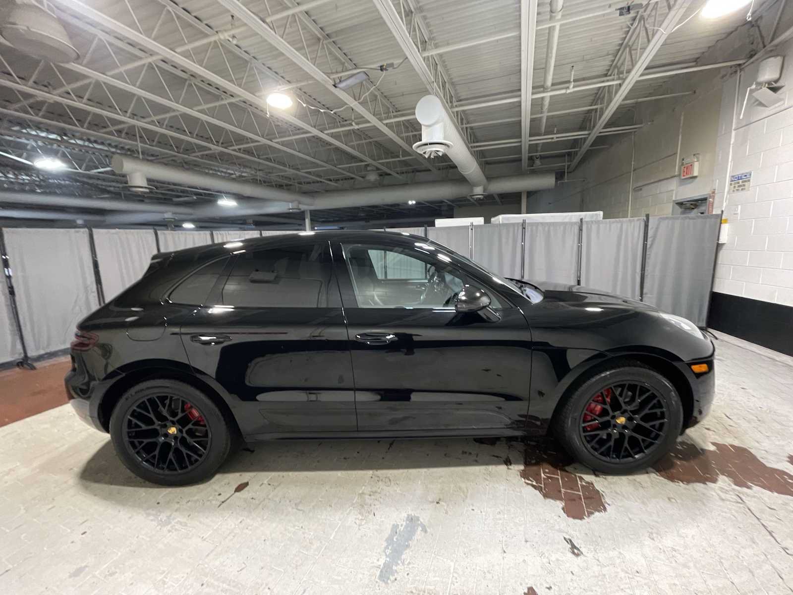 Used 2018 Porsche Macan GTS AWD/4WD image 27