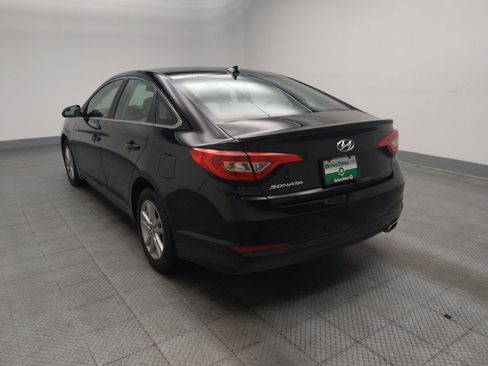 Used 2015 Hyundai Sonata SE w/ Option Group 09 FWD image 3