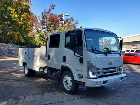 New 2024 Chevrolet Low Cab Forward image 2