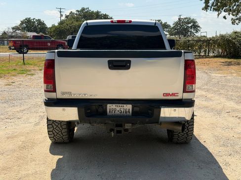 Used 2012 GMC Sierra 2500 SLT w/ SLT Convenience Package AWD/4WD image 5
