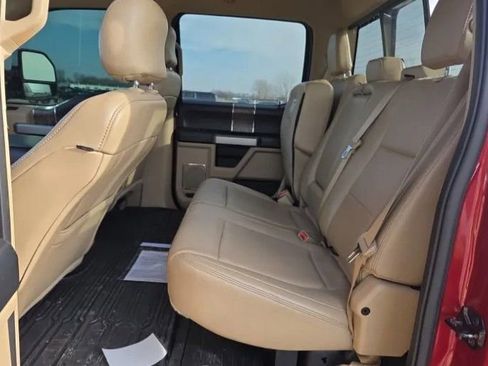 Used 2017 Ford F250 Lariat w/ Chrome Package image 4