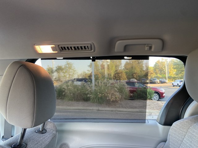 Used 2022 Toyota Sienna LE FWD image 51