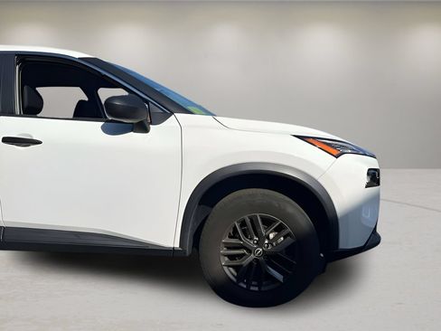 Used 2022 Nissan Rogue S FWD image 27