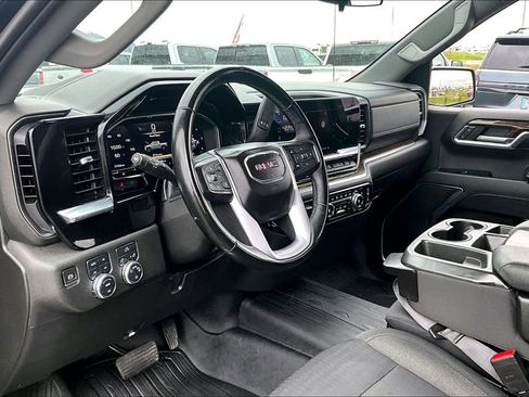Used 2023 GMC Sierra 1500 SLE w/ X31 Off-Road Package AWD/4WD image 14