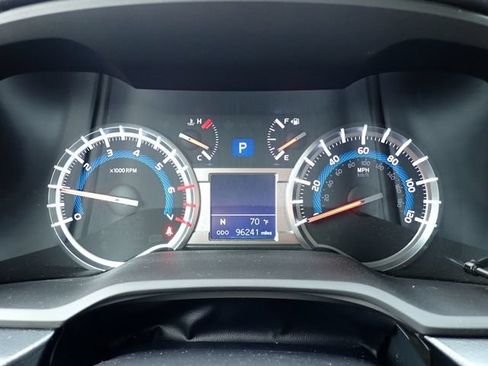 Certified 2019 Toyota 4Runner TRD Off-Road Premium AWD/4WD image 15