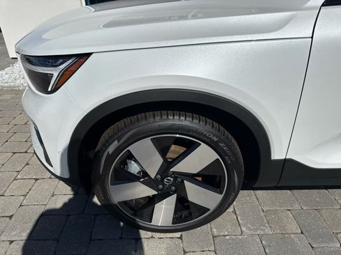 New 2026 Volvo EX40 Plus w/ Climate Package RWD image 4
