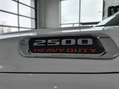 Used 2021 RAM 2500 Big Horn image 31