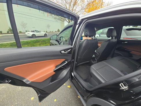 Used 2022 Volkswagen ID.4 Pro S image 18