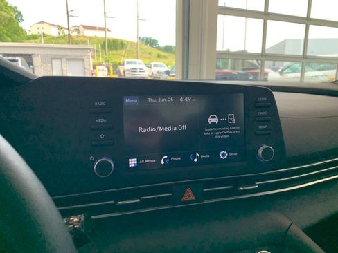 New 2026 Hyundai Elantra SE FWD image 6