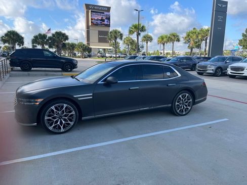 Used 2023 Genesis G90 3.5T AWD/4WD image 3