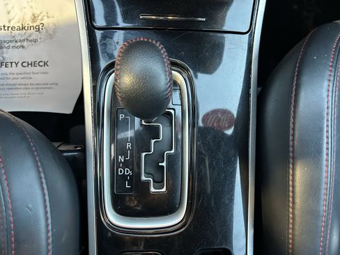 Used 2020 Mitsubishi Outlander LE image 29