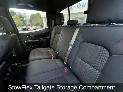 Used 2024 Chevrolet Colorado LT w/ LT Convenience Package RWD image 24