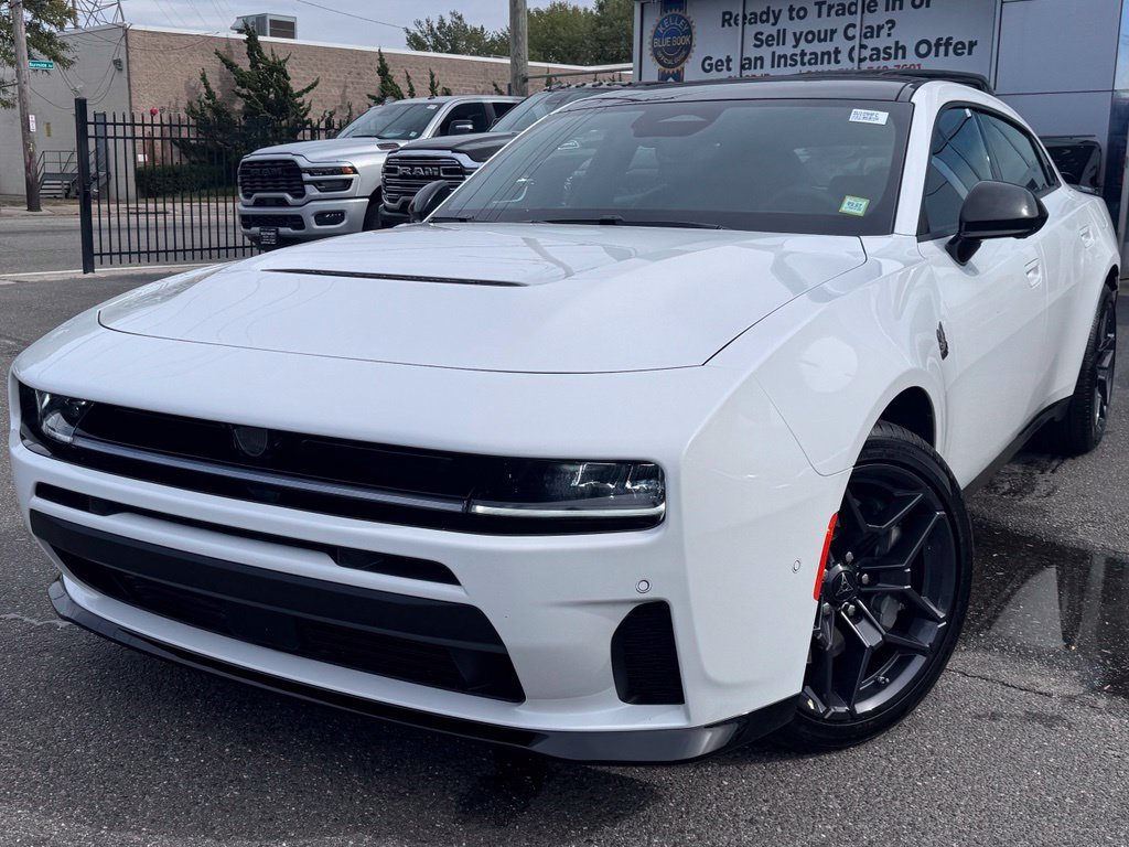 Used 2027 Dodge Charger Scat Pack AWD/4WD image 3