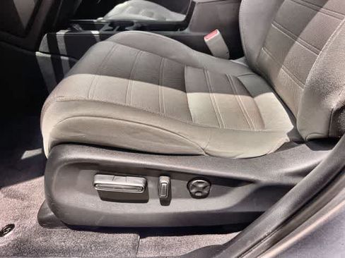 Used 2019 Honda CR-V EX image 31