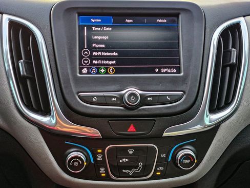 Used 2020 Chevrolet Equinox LT image 19