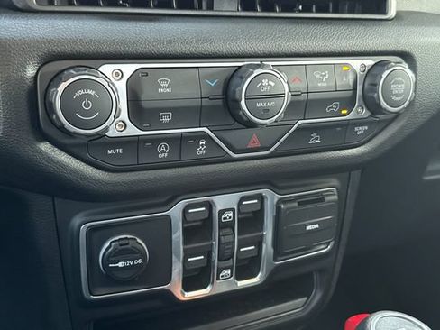New 2026 Jeep Gladiator Sport AWD/4WD image 18