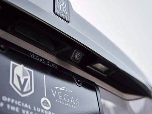 Used 2024 Rolls-Royce Cullinan Black Badge image 14