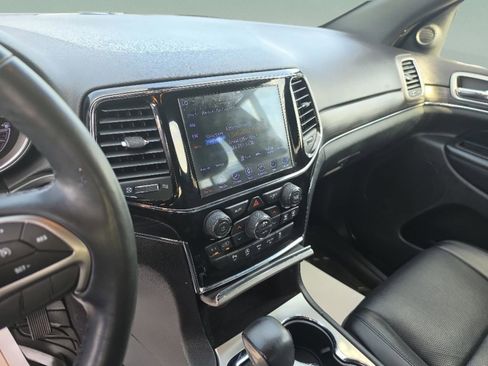 Used 2019 Jeep Grand Cherokee Limited w/ Luxury Group II RWD image 18