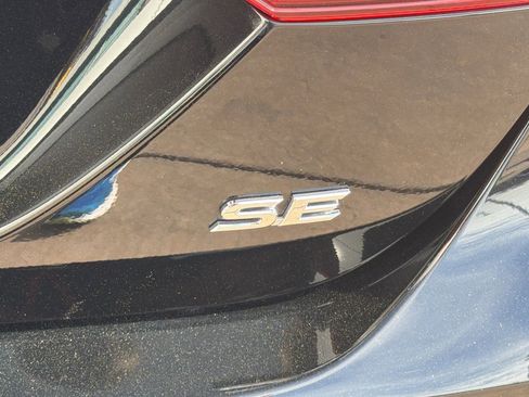 Certified 2023 Toyota Camry SE image 33