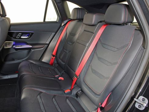 Certified 2025 Mercedes-Benz GLC 43 AMG 4MATIC image 28