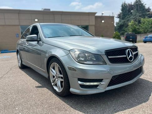 Used 2014 Mercedes-Benz C 300 4MATIC Sedan image 3