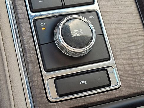 Used 2021 Ford Expedition Max Limited image 30