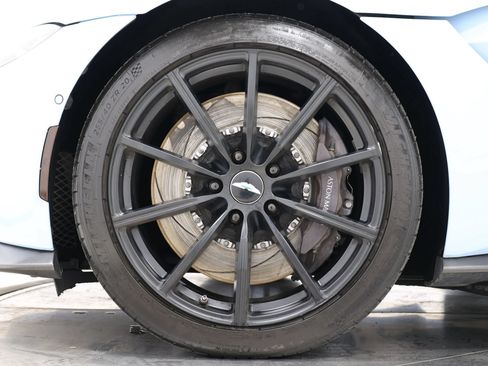 Used 2020 Aston Martin V8 Vantage Coupe RWD image 96