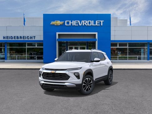 New 2026 Chevrolet TrailBlazer LT w/ LT Cold Weather Package FWD image 32