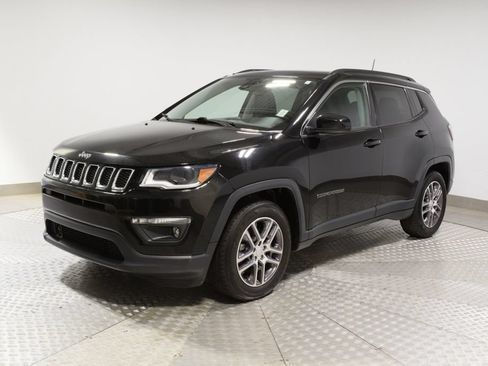 Used 2020 Jeep Compass Latitude FWD image 3