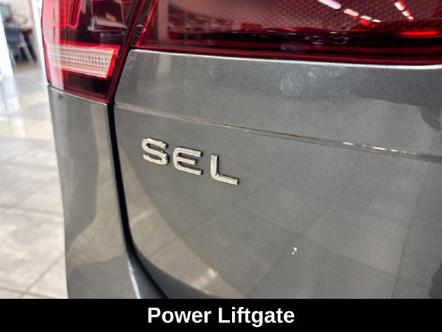 Used 2024 Volkswagen Tiguan SEL R-Line AWD/4WD image 10
