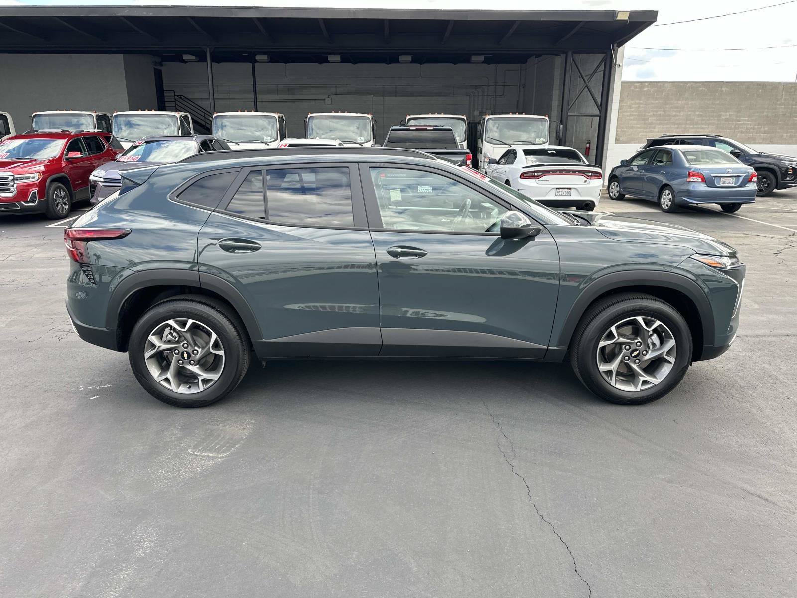 Used 2026 Chevrolet Trax LT w/ Driver Confidence Package FWD image 4