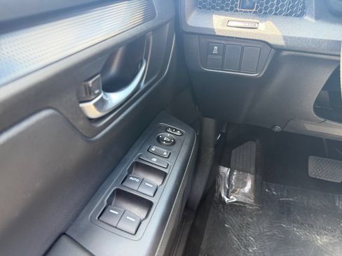 Used 2025 Honda CR-V LX image 23