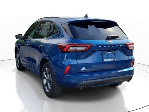 Used 2023 Ford Escape ST-Line w/ Tech Pack #1 FWD image 4