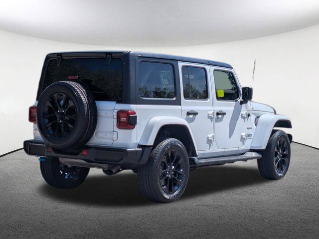 Used 2023 Jeep Wrangler Unlimited Sahara w/ Cold Weather Group AWD/4WD image 4